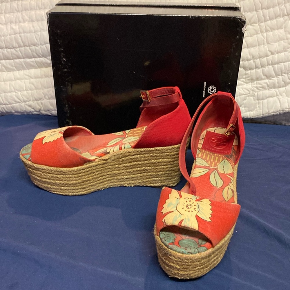 Used Tory Burch espadrilles sandals size 7